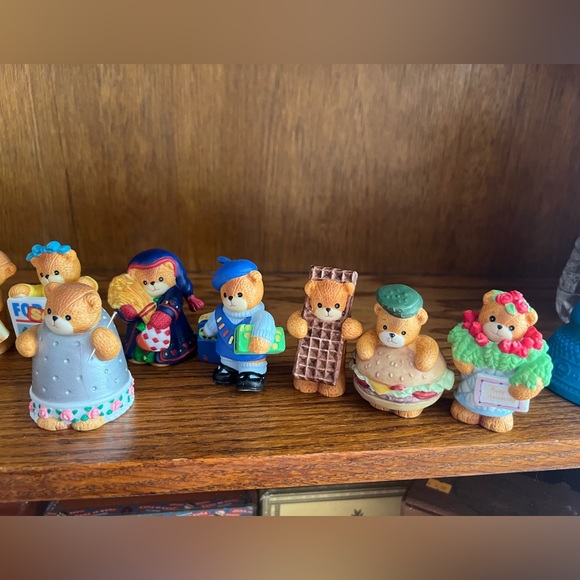 Lucy and Me Bears Lot of 14 Vintage Figurines - Picture 4 of 6